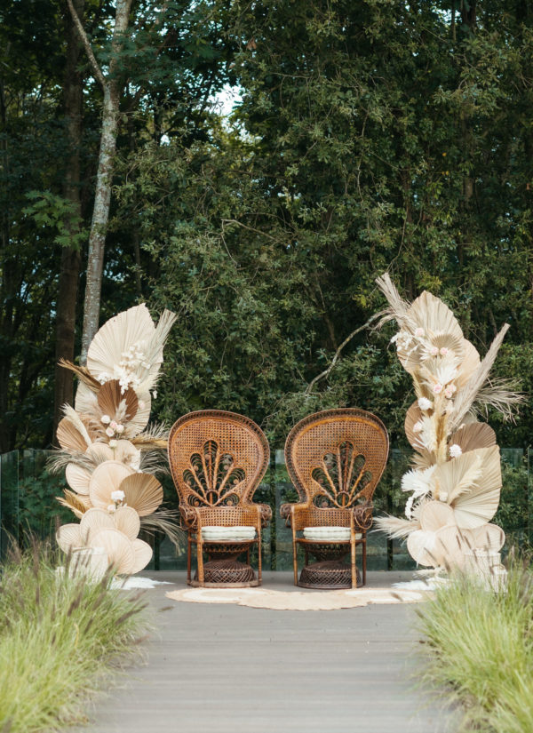 Columnas florales en secos