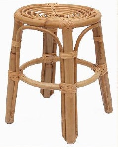 Taburetes de mimbre