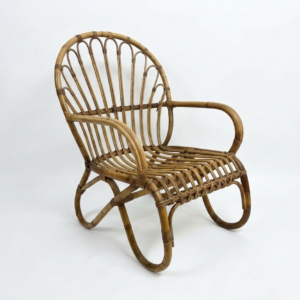 Butaca ratán oscura