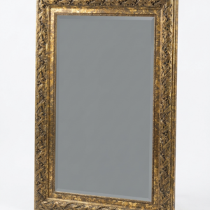 Espejo rectangular con marco dorado